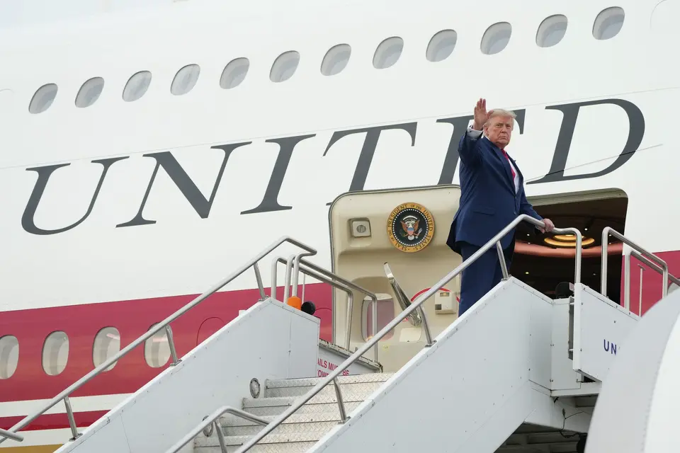 Trump Claims Secret Service Moved Him from Air Force One Due to Security Threat
