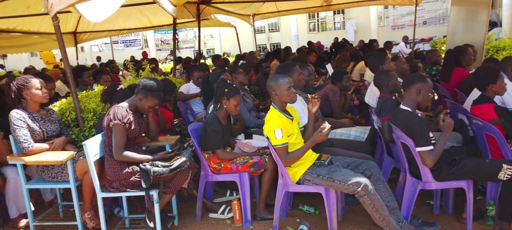 The beacon welcomes over  1000  new Students , set focus  on skills and responsible leadership